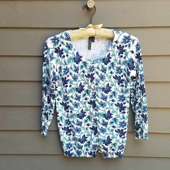 Allie & Rob Blue White Floral Cardigan size Small - Picture 10 of 13